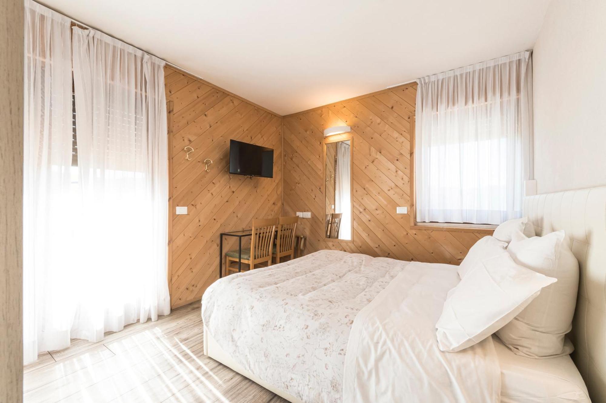 Vescovi Hotel 3*
