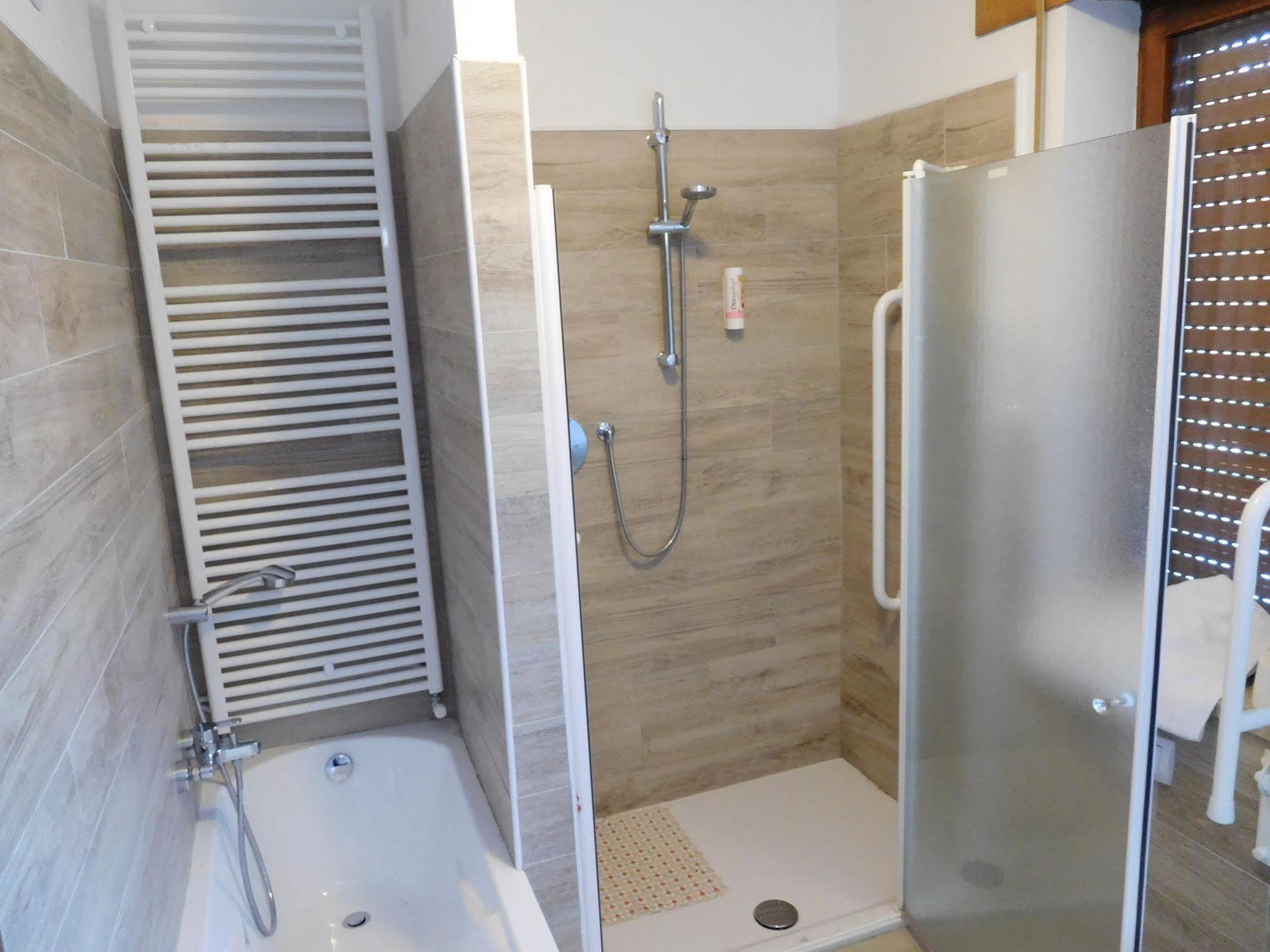 Vescovi Hotel 3*