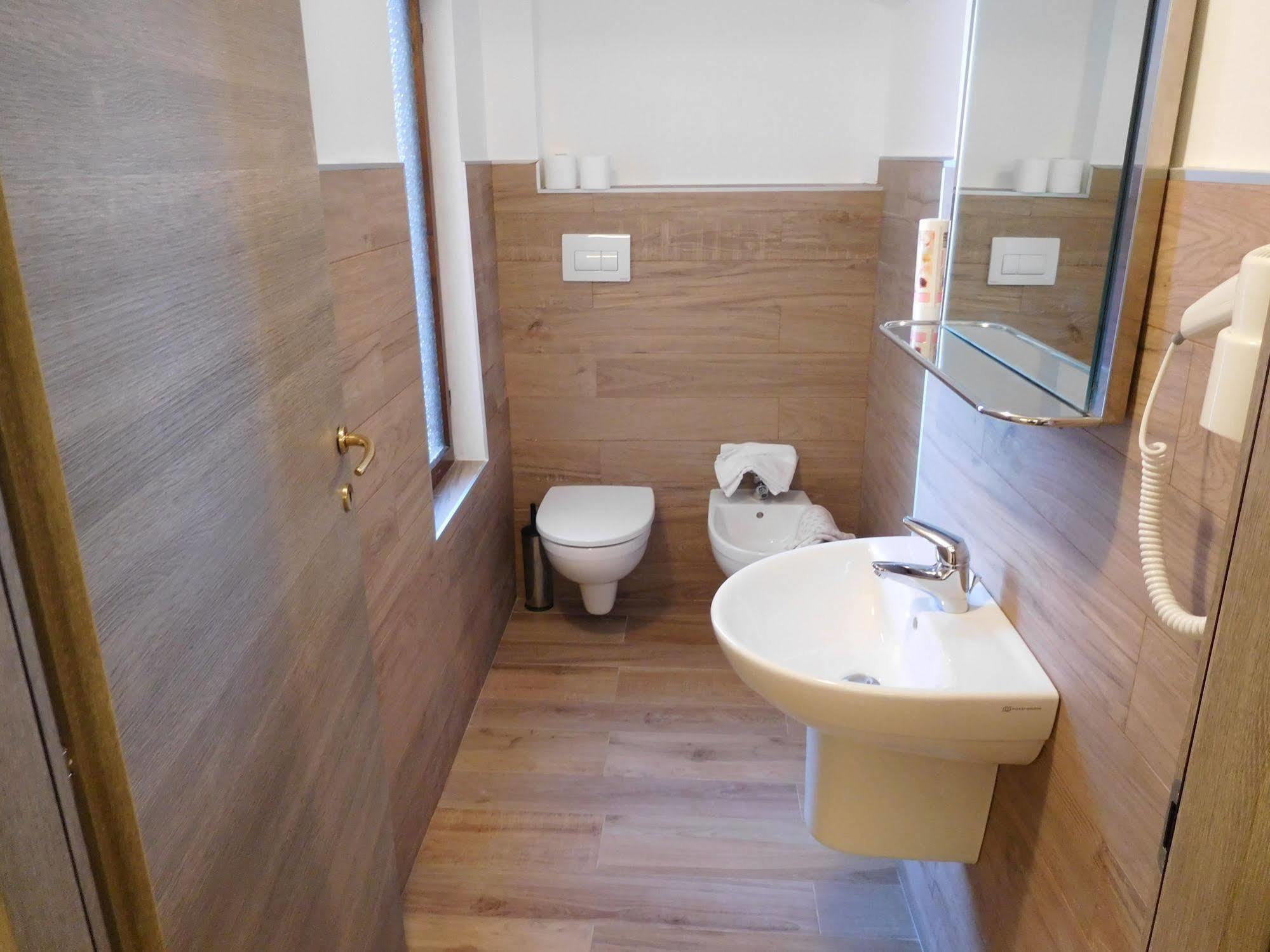 Hotel Vescovi 3*